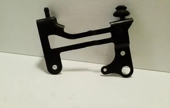 Jeep Cherokee Air filter cleaner box bracket assembly 68158624AB