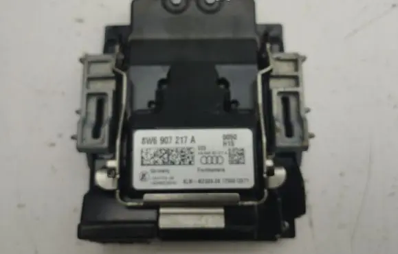 Windshield/windscreen camera