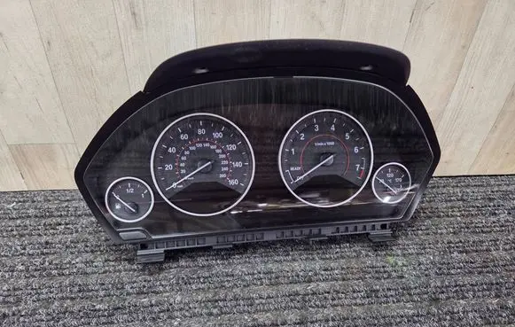 BMW 3 F30 F35 F31 Speedometer (instrument cluster) 9232895 30742833 6847245