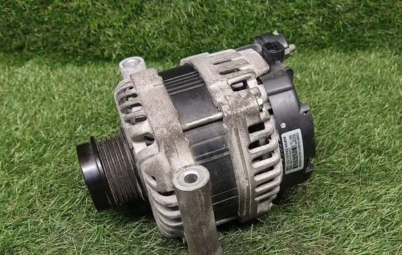 Chevrolet Cruze II Generator/alternator 13515942