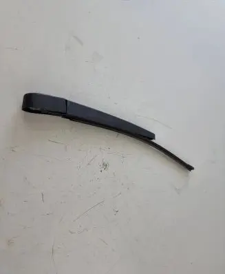 BMW 3 E90 E91 Rear wiper blade 7142604