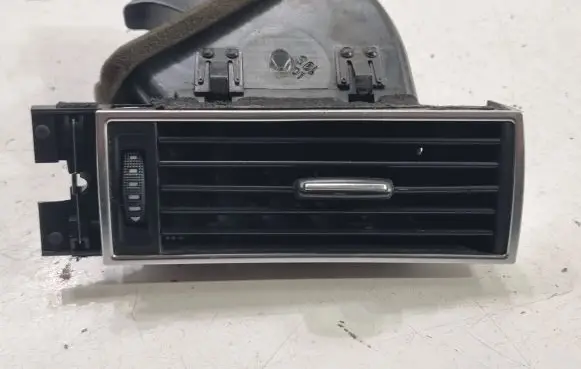 Audi A6 S6 C6 4F Dash center air vent grill 4F1820902D