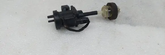 Mercedes-Benz S W220 Turbo solenoid valve A0000780956 4500158902