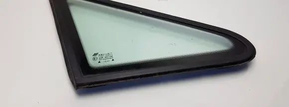 Ford Galaxy Front triangle window/glass 