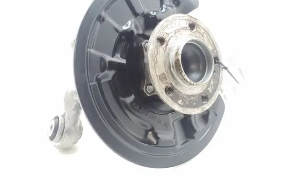 Mercedes-Benz CLA C117 X117 W117 Rear wheel hub
