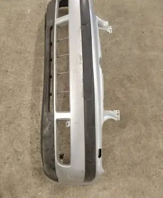 Volkswagen Golf IV Front bumper 1J0807221A 1J0807217C 155D3187