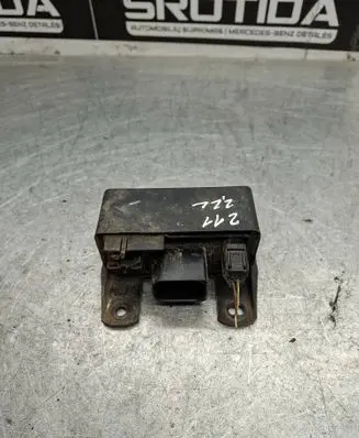 Mercedes-Benz C W203 Glow plug pre-heat relay A6461536579
