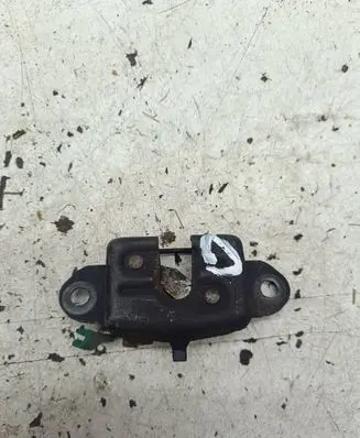 Nissan Navara D40 Tailgate lock latch 