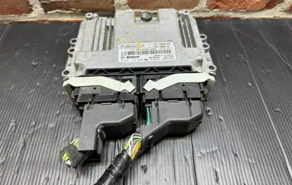 Ford Fiesta Engine control unit/module F1B1-12A650-AXB 0261S12688 F1B112A650AXB