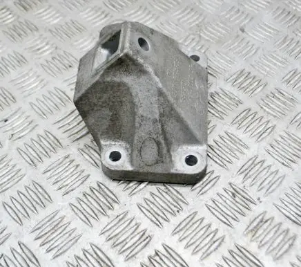BMW 5 F10 F11 Engine mounting bracket 6775903