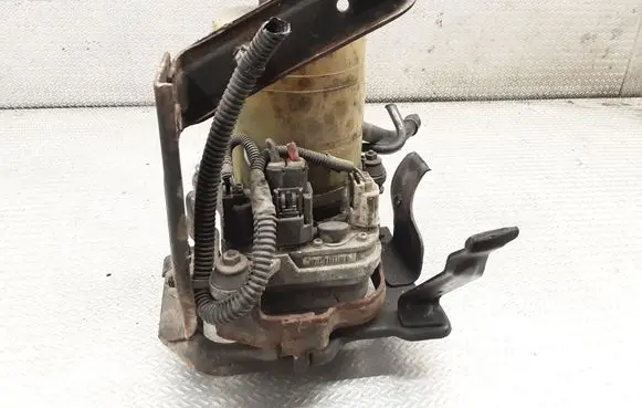 Ford Focus Electric power steering pump 4M513K514BD