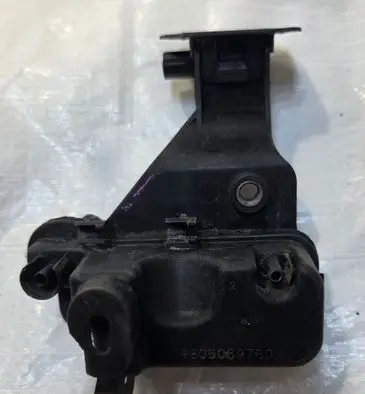 Ford Mondeo MK V Vacuum valve 9805069780