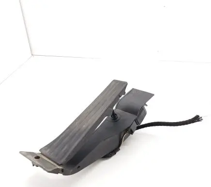 BMW 5 E60 E61 Accelerator throttle pedal 676693002 25916010