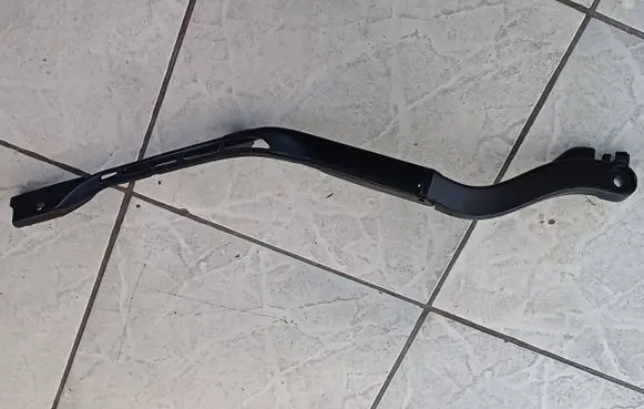 Volvo S90, V90 Front wiper blade arm 31440421