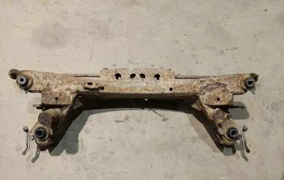 Toyota Avensis T250 Rear subframe 