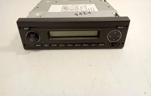 Iveco Daily 6th gen Radio/CD/DVD/GPS head unit 7620000096 10R046092 1183675