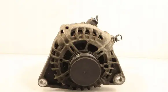 Hyundai i30 Generator/alternator 37300-2A600