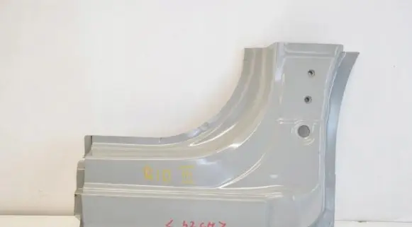 KIA Rio Pillar (middle) 