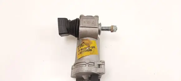 Mercedes-Benz ML W163 Vent window/glass motor A1638201442