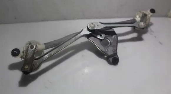 Front wiper linkage