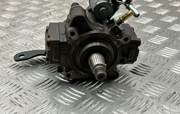 Fuel injection high pressure pump