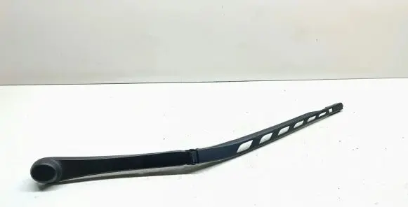BMW 5 E60 E61 Front wiper blade arm 17826010