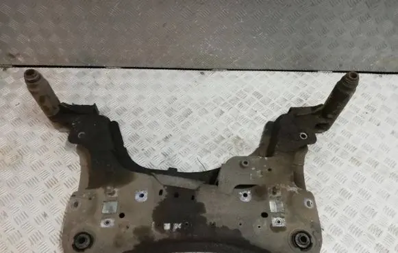 Renault Megane III Front subframe