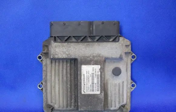Fiat Grande Punto Engine control unit/module 51806506 7160016901 6ND3H56H