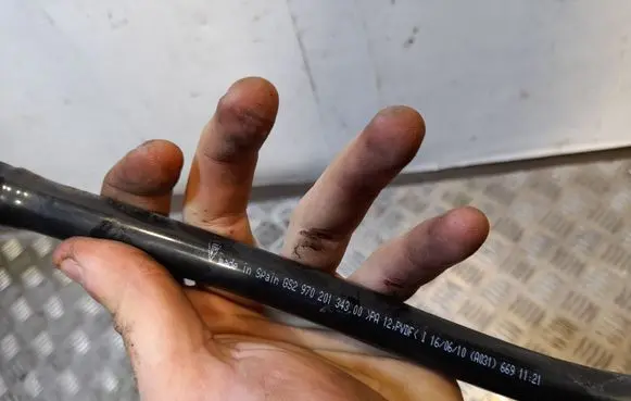 Porsche Panamera (970) Breather hose/pipe 97020134300