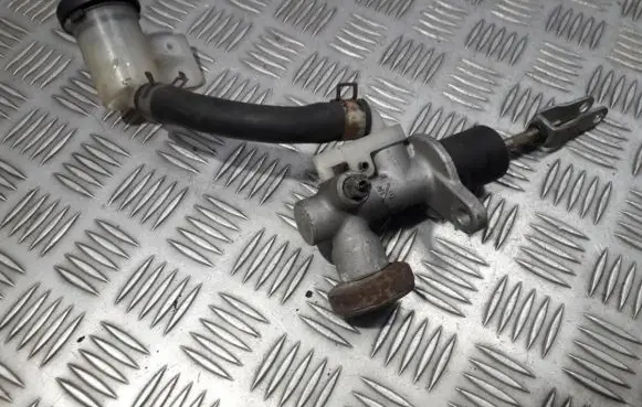 Clutch master cylinder