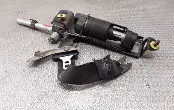 Volvo V50 Front seatbelt 30615571