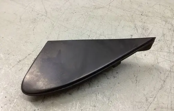 Toyota Corolla E120 E130 Fender end trim X4009948 260902TA06