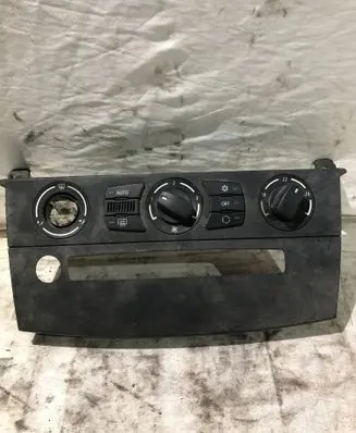 BMW 5 E60 E61 Climate control unit 6411695682501