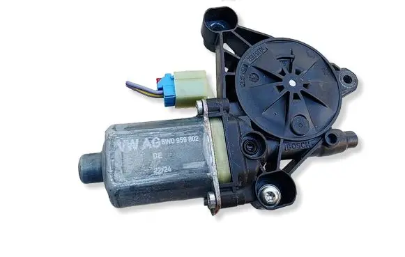 Audi A1 Front door window regulator motor 8W0959802