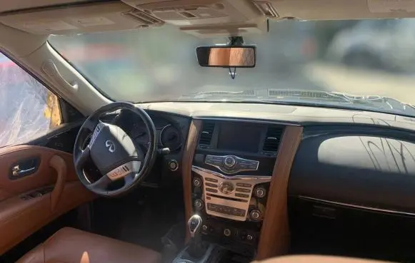 Infiniti QX80 Dashboard