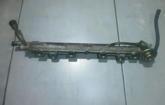 Mitsubishi Carisma Fuel main line pipe