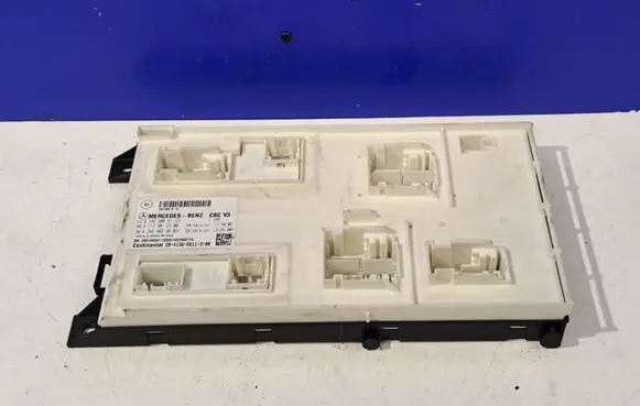 Mercedes-Benz A W176 Fuse box set A2469009112