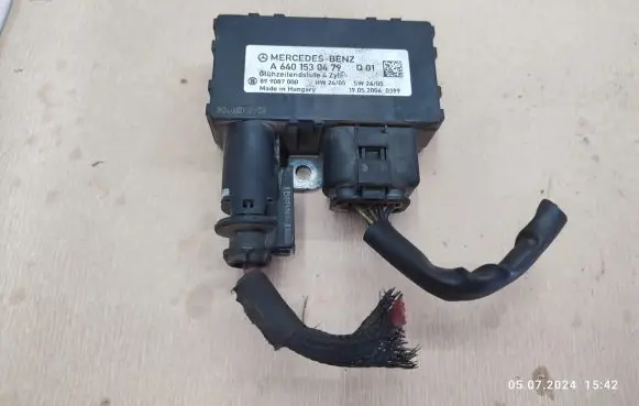 Mercedes-Benz B W245 Glow plug pre-heat relay A6401530479