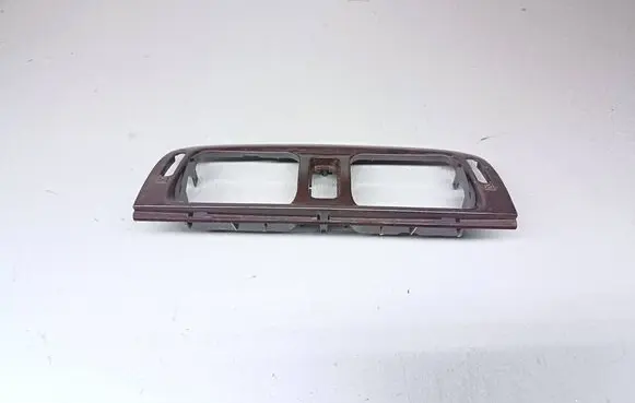 Mazda 626 Dash center air vent grill