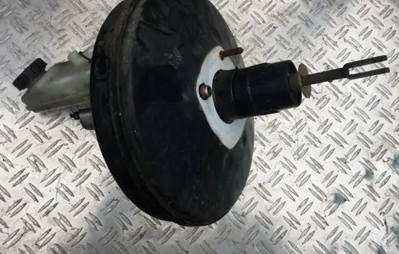 Renault Megane II Brake booster 8200157453
