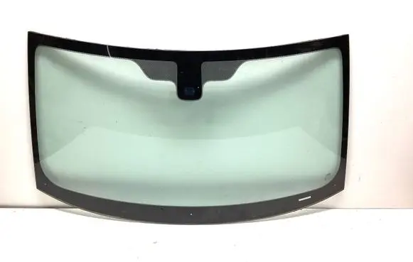 Land Rover Freelander 2 - LR2 Front windscreen/windshield window 