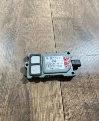 Mercedes-Benz S W220 Camshaft speed sensor 2208300172 28RTL105 1147212078