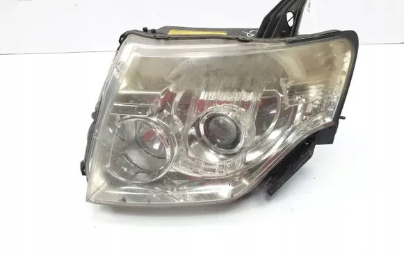 Mitsubishi Pajero Headlight/headlamp