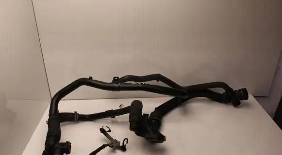 Audi A4 S4 B7 8E 8H Engine coolant pipe/hose MAGISTRALARURAWODY