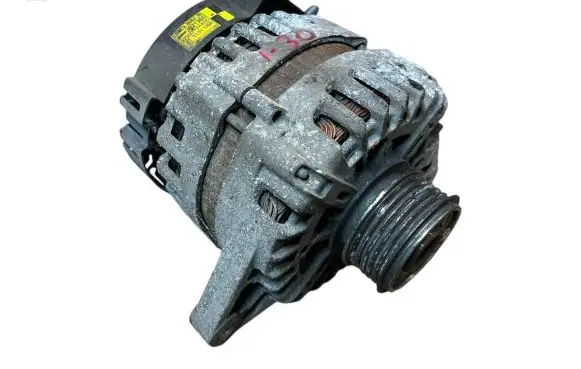 KIA Ceed Generator/alternator 373002A805 135V130A 2621365
