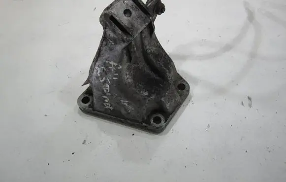 Audi A6 S6 C5 4B Engine mounting bracket 4B0199308 543130
