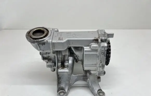 BMW Z4 g29 Oil pump 8631810