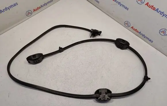 Windshield washer spray nozzle
