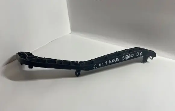 Suzuki Grand Vitara II Rear bumper mounting bracket 1V1R 1V1R0