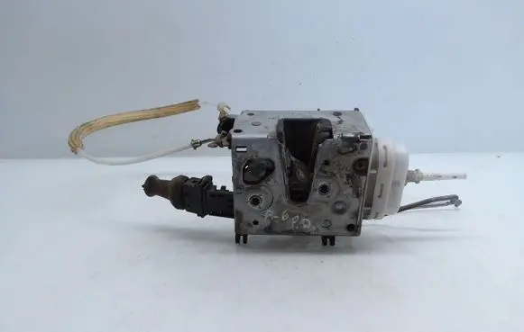 Audi A6 S6 C4 4A Front door lock 4A1837016